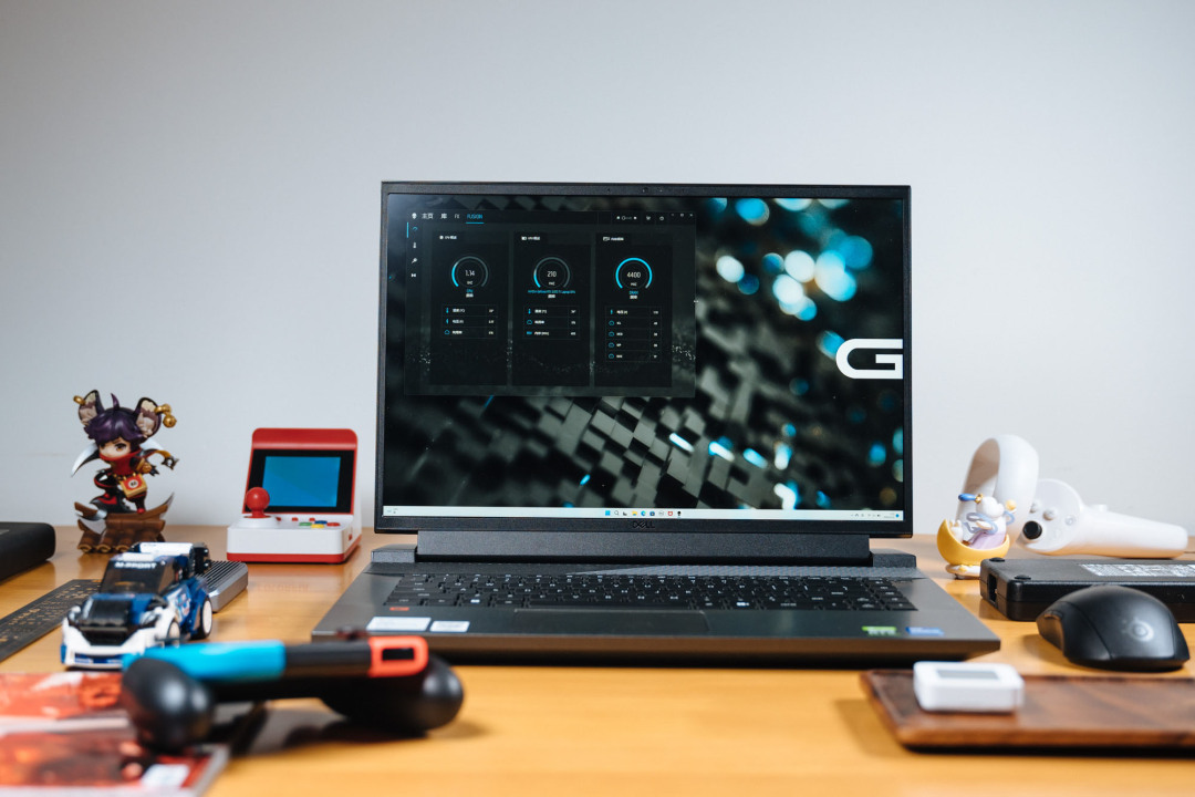 戴尔游匣g16对比外星人m16,戴尔游匣g15i53060外星人