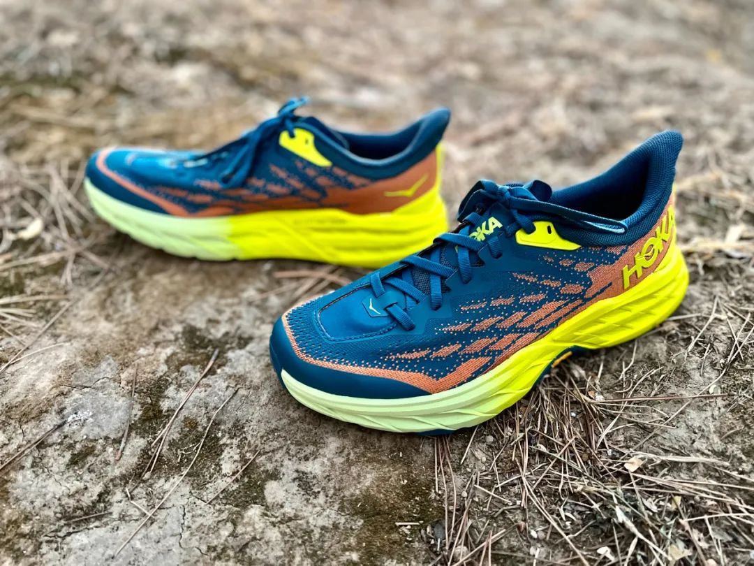 十款高性能越野跑鞋排行榜,综合性能好的跑鞋测评