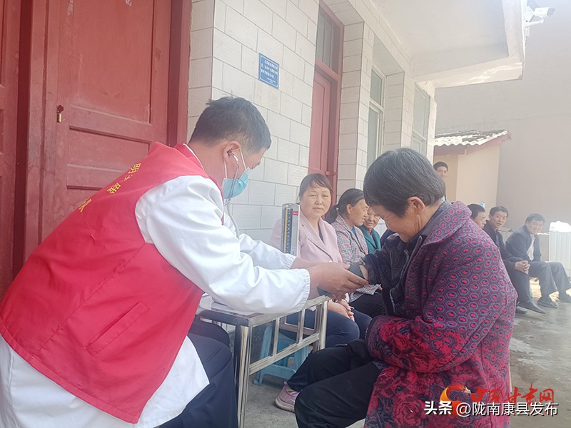 康县豆坝镇：“微管家”温暖民心凝聚力量