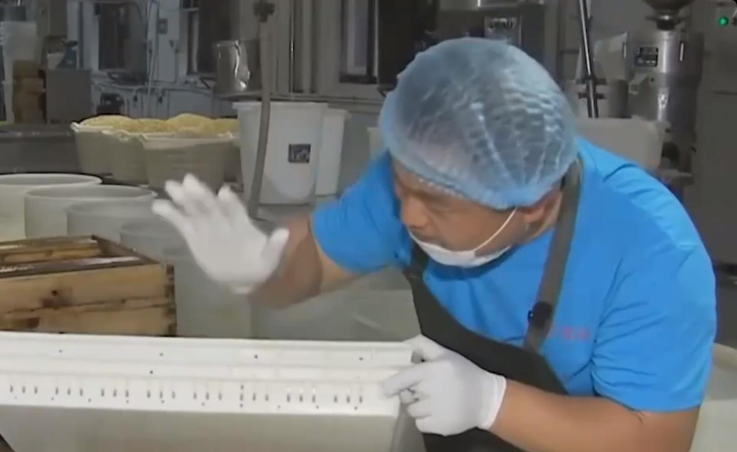 创业做豆腐一年收入10多万,农村小伙卖豆腐年收入78万