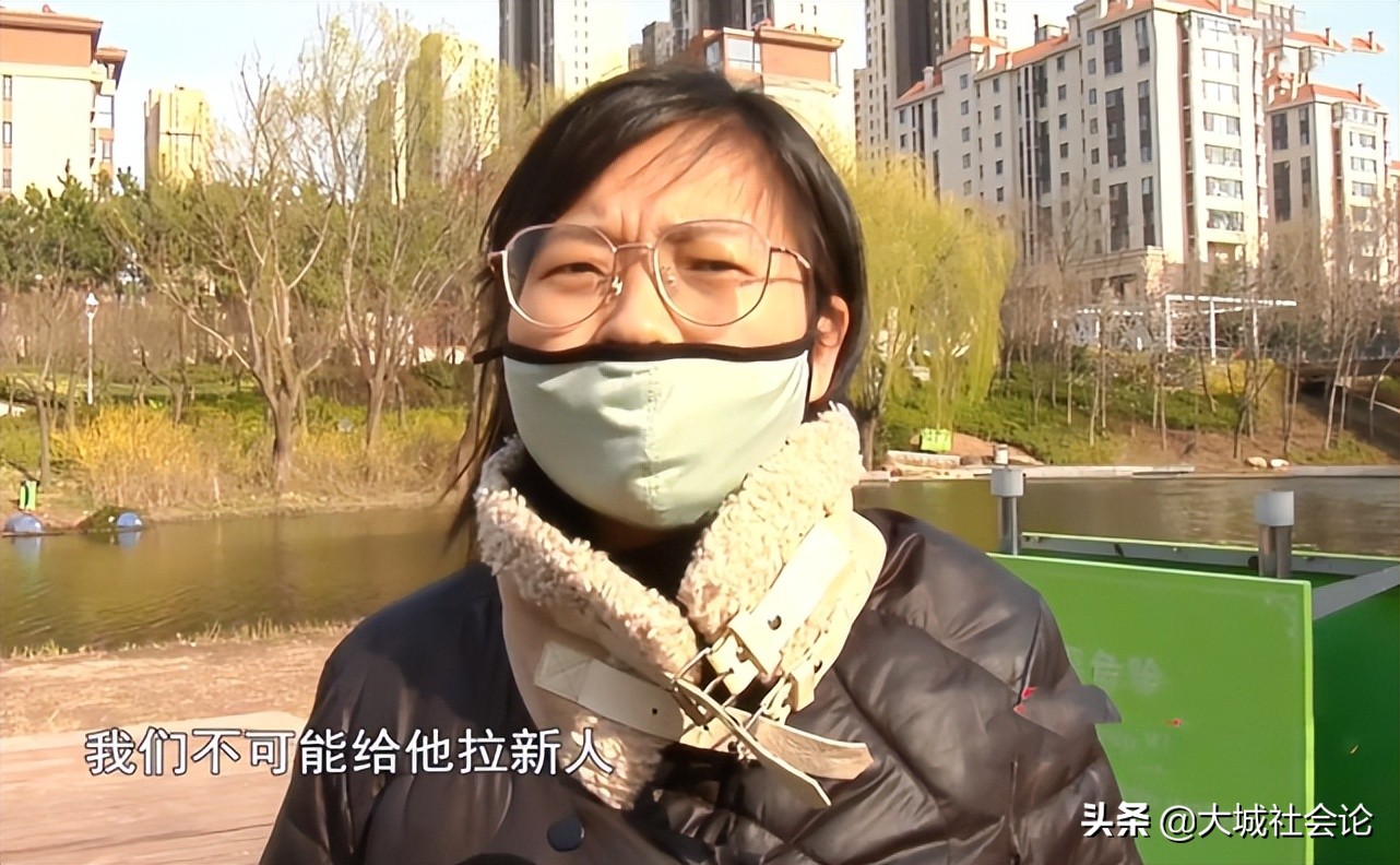 山东一女子投资买画，说好每天能张价3%，结果投5万多压手里