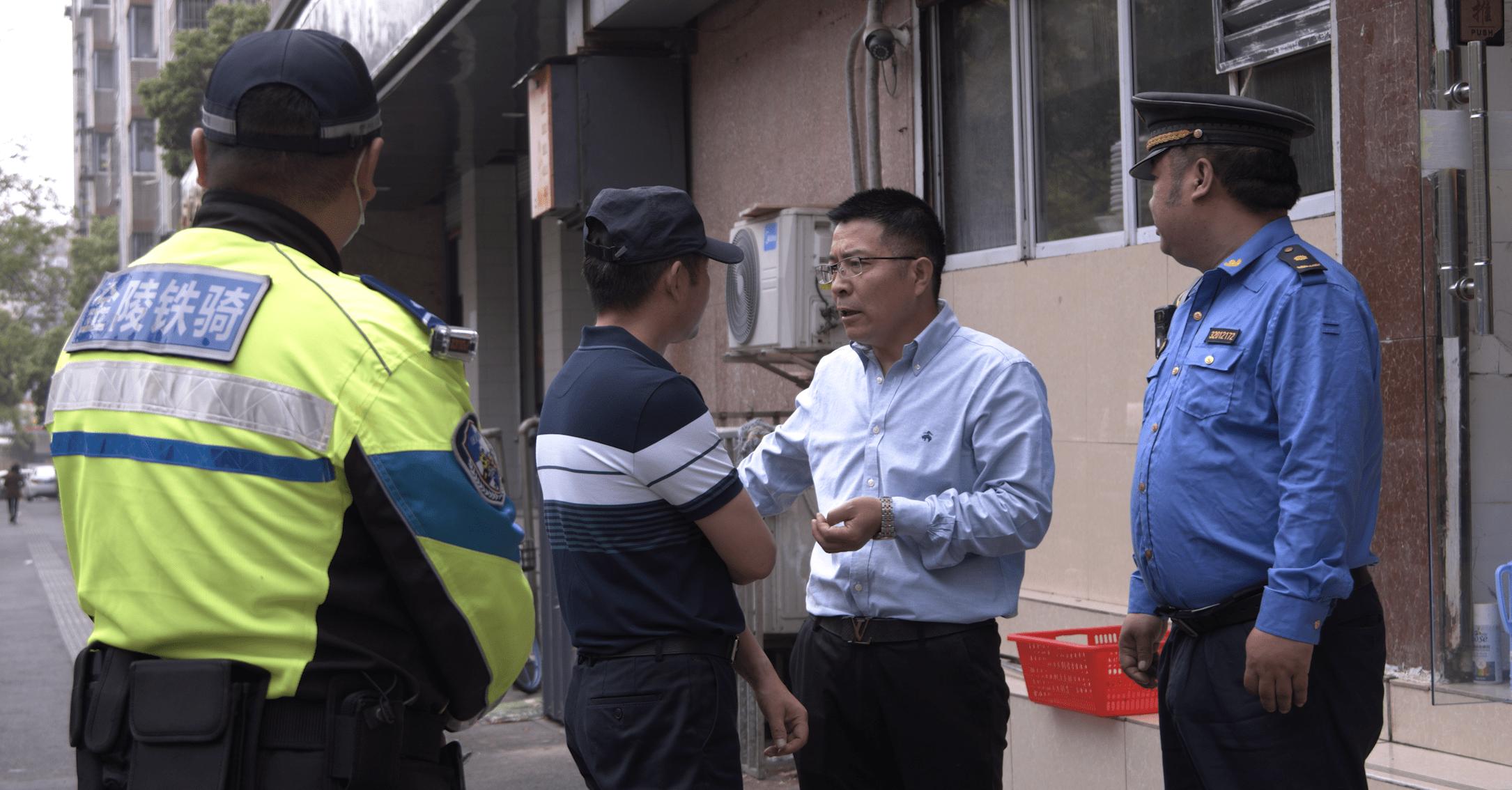 四里村街道多举措整治占道经营,街道多措并举持续整治占道经营