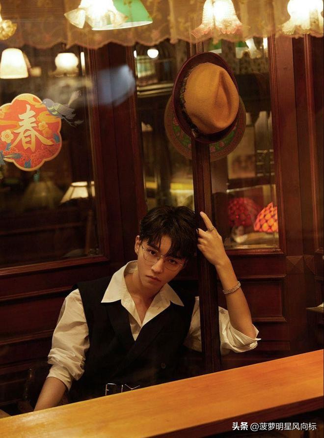 王源易烊千玺采访给王俊凯加油,王源新歌发布王俊凯易烊千玺