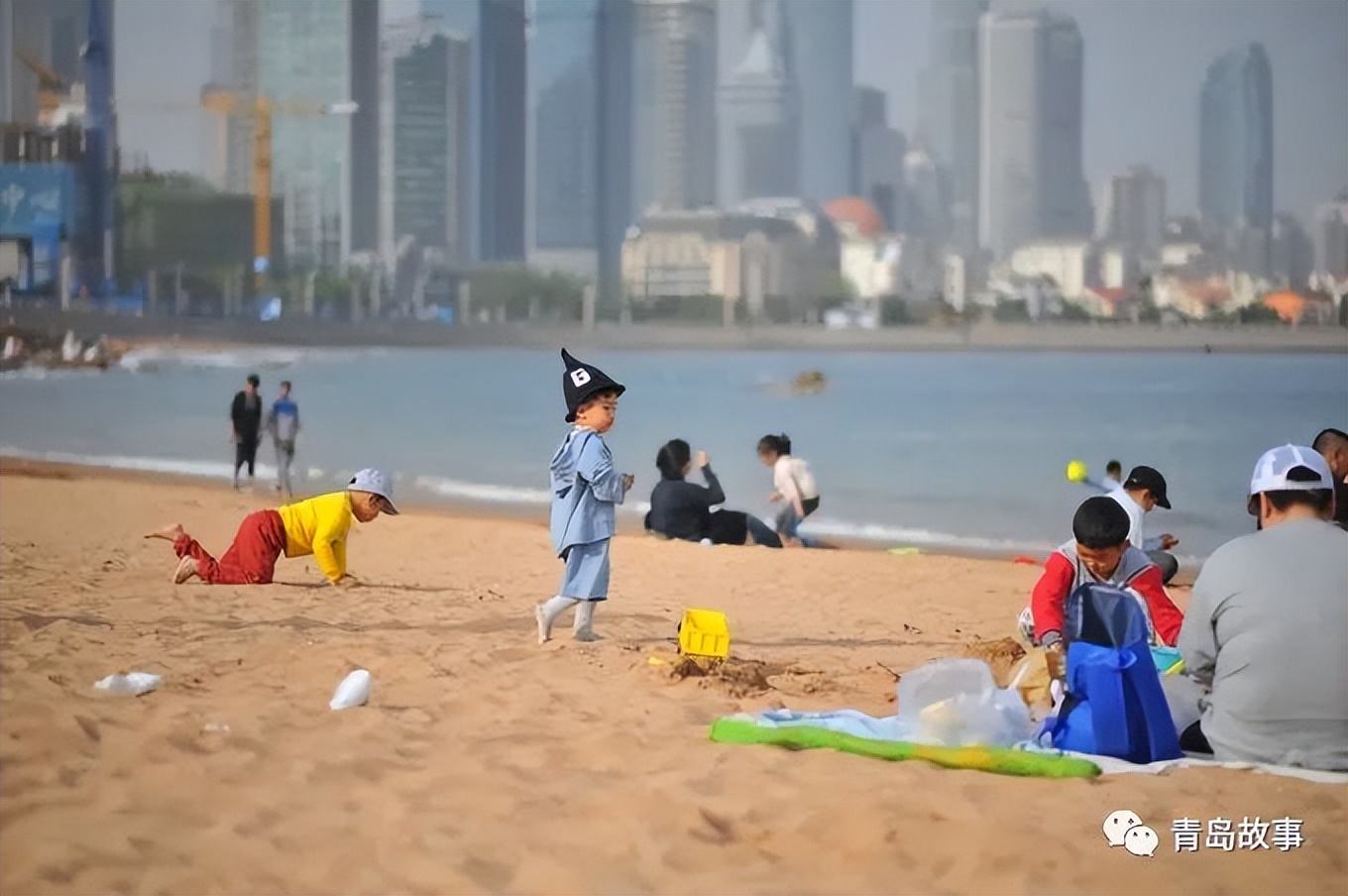 夏天洗海澡风景,夏天洗海澡如何预防海蜇