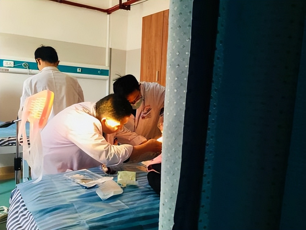 湿润烧伤膏对肛裂应用原理,湿润烧伤膏治疗肛周脓肿