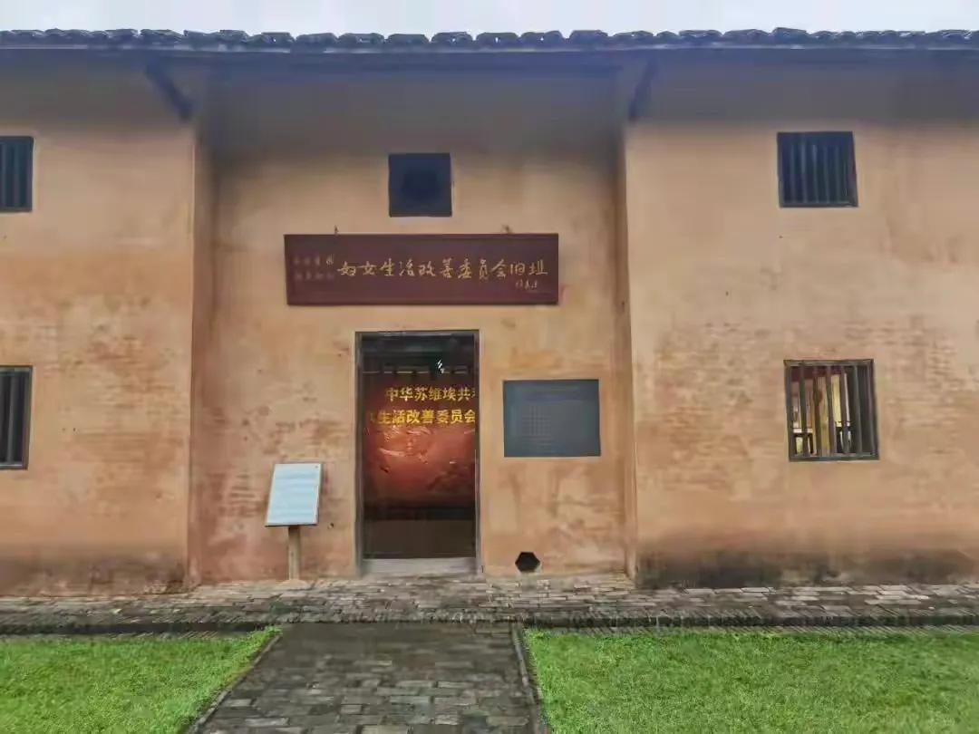 1959年，一农村妇女在报纸上看到陈毅，激动地说：我的男人还活着