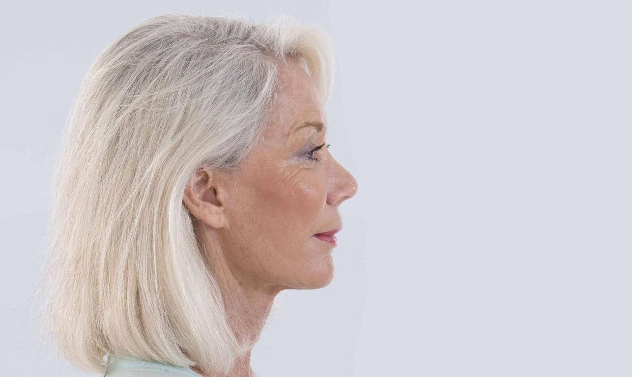 白发长在前面两侧后脑勺代表什么,白发长在正头顶代表身体哪个器官