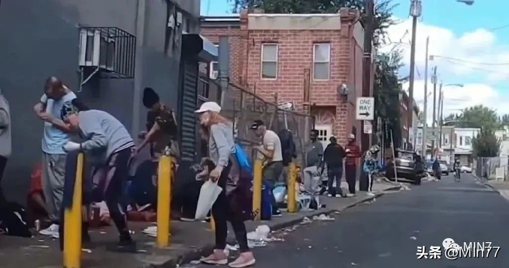 美国的丧尸围城现实版,美国电影丧尸围城