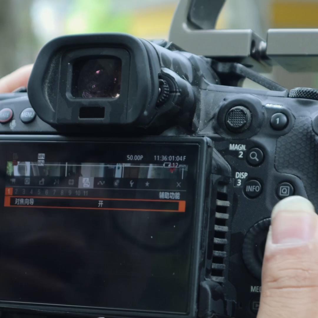 一分钟教你使用佳能R5c相机，快A特你们的老婆给你买吧...