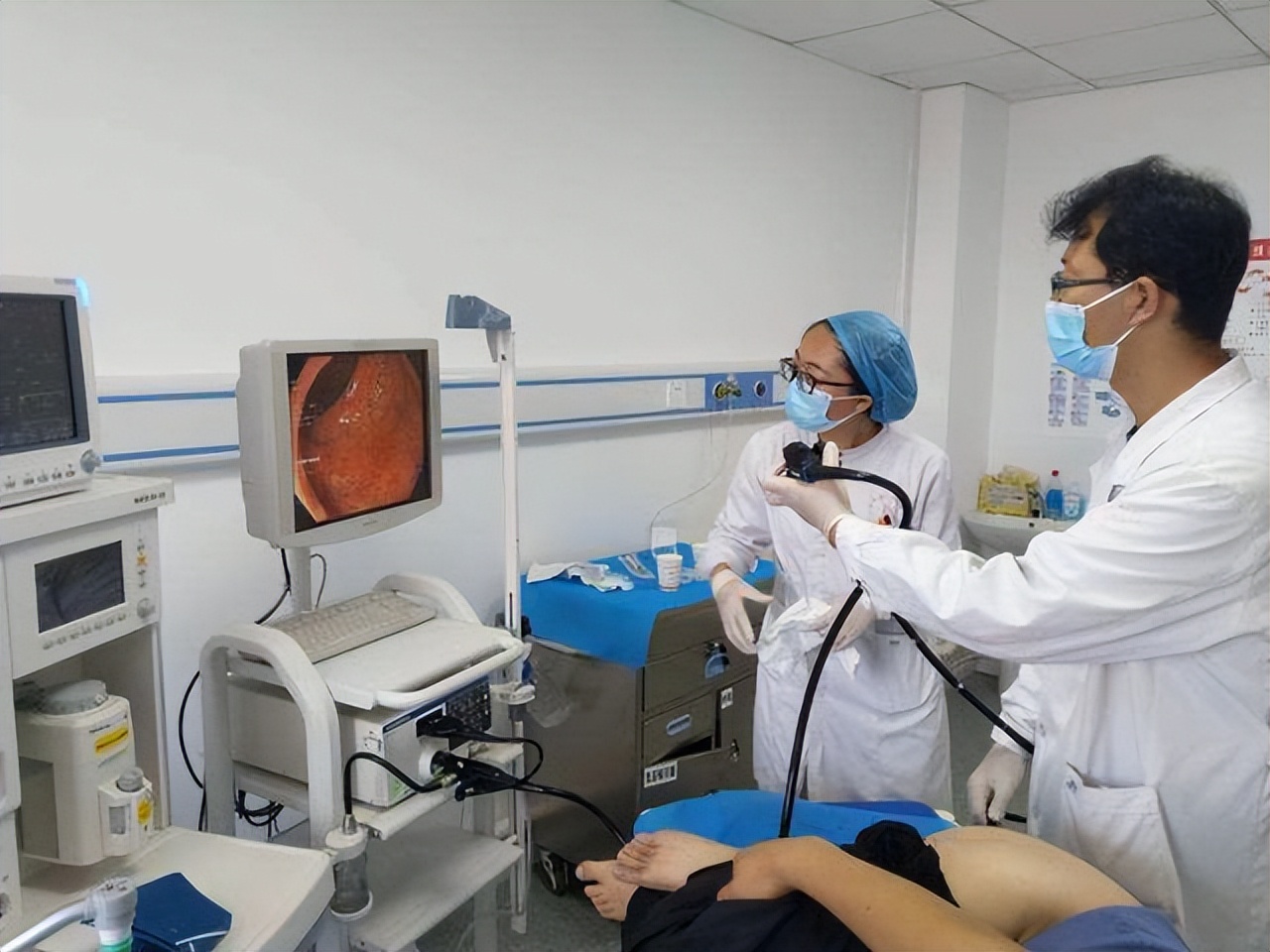 普通肠镜和无痛胃镜有什么区别,无痛肠镜与普通肠镜有啥区别