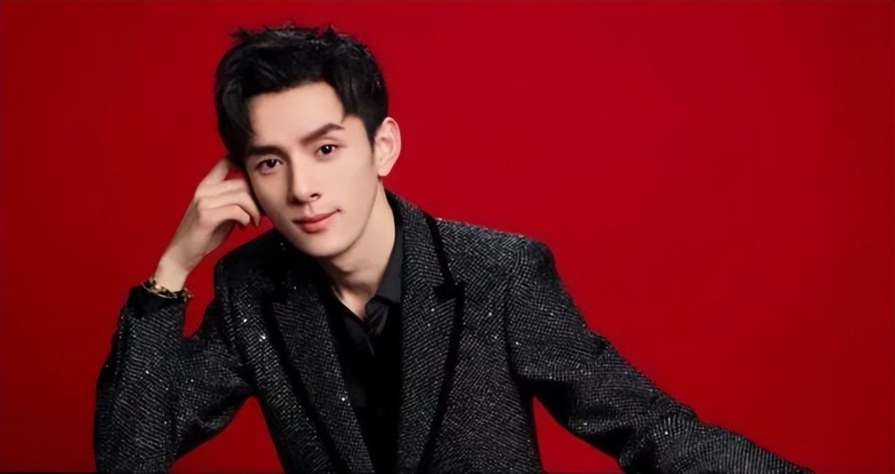 口红一哥涂口红视频,口红一哥30秒涂口红视频