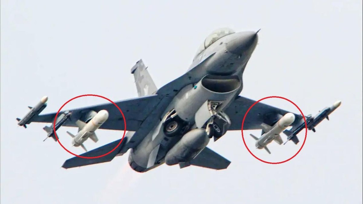 “环岛大演习”震慑台岛，台当局哀求美国：快把*器武**送进来吧