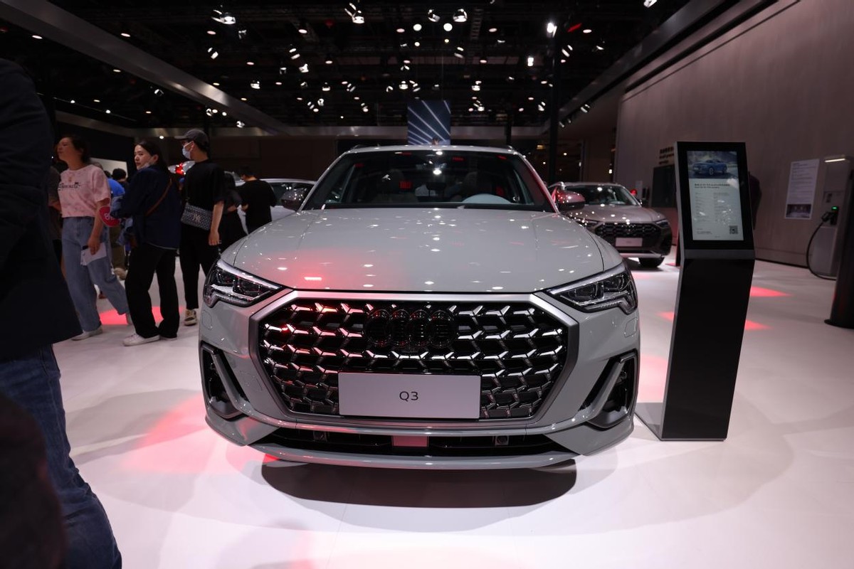 奥迪q3与林肯冒险家与凯迪拉克xt4,林肯航海家和奥迪q3哪个值得买