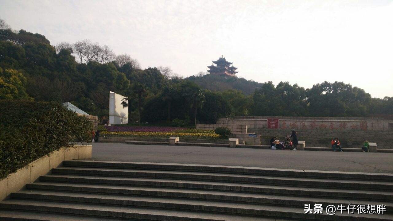 杭州西湖可以吃饭的景点,杭州西湖十大景点之一飞来峰