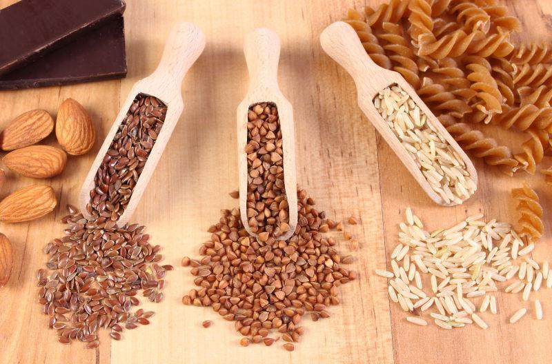 腿无力、使不上劲，是咋回事？或是缺了3种营养素，要学会补