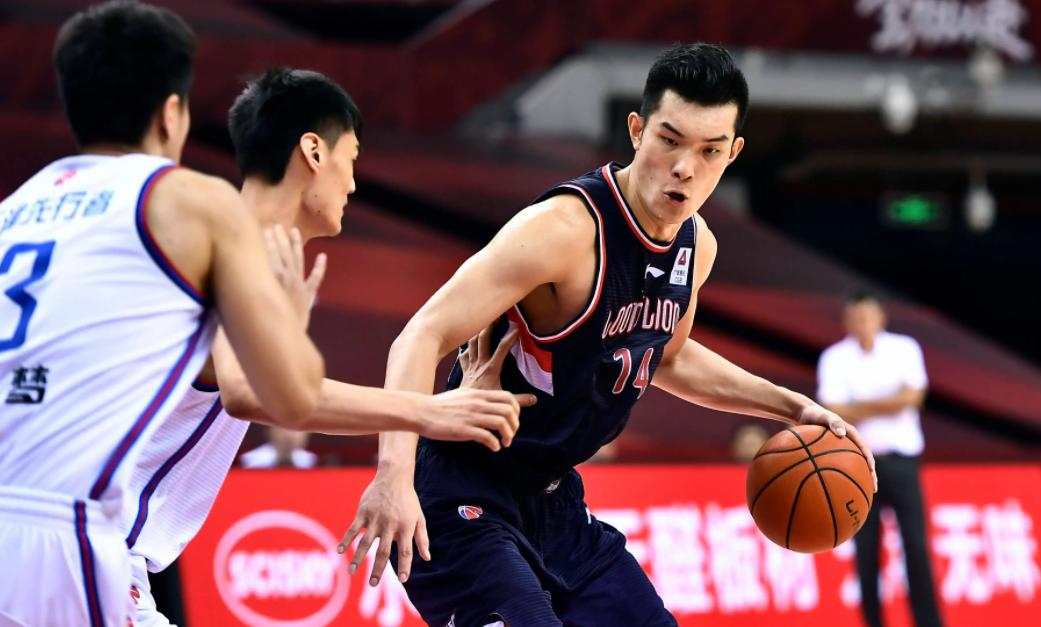 CBA8位状元现状如何?两位全明星球员,1位仅出战1场就被CBA淘汰