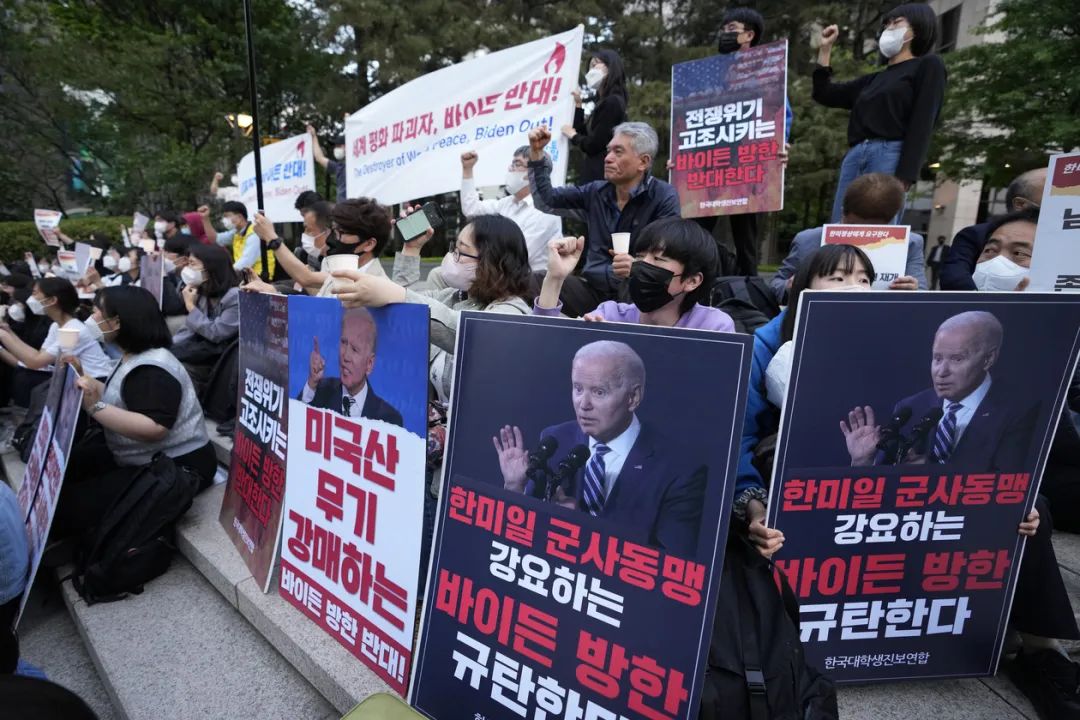 拜登韩国行，叫错总统名字