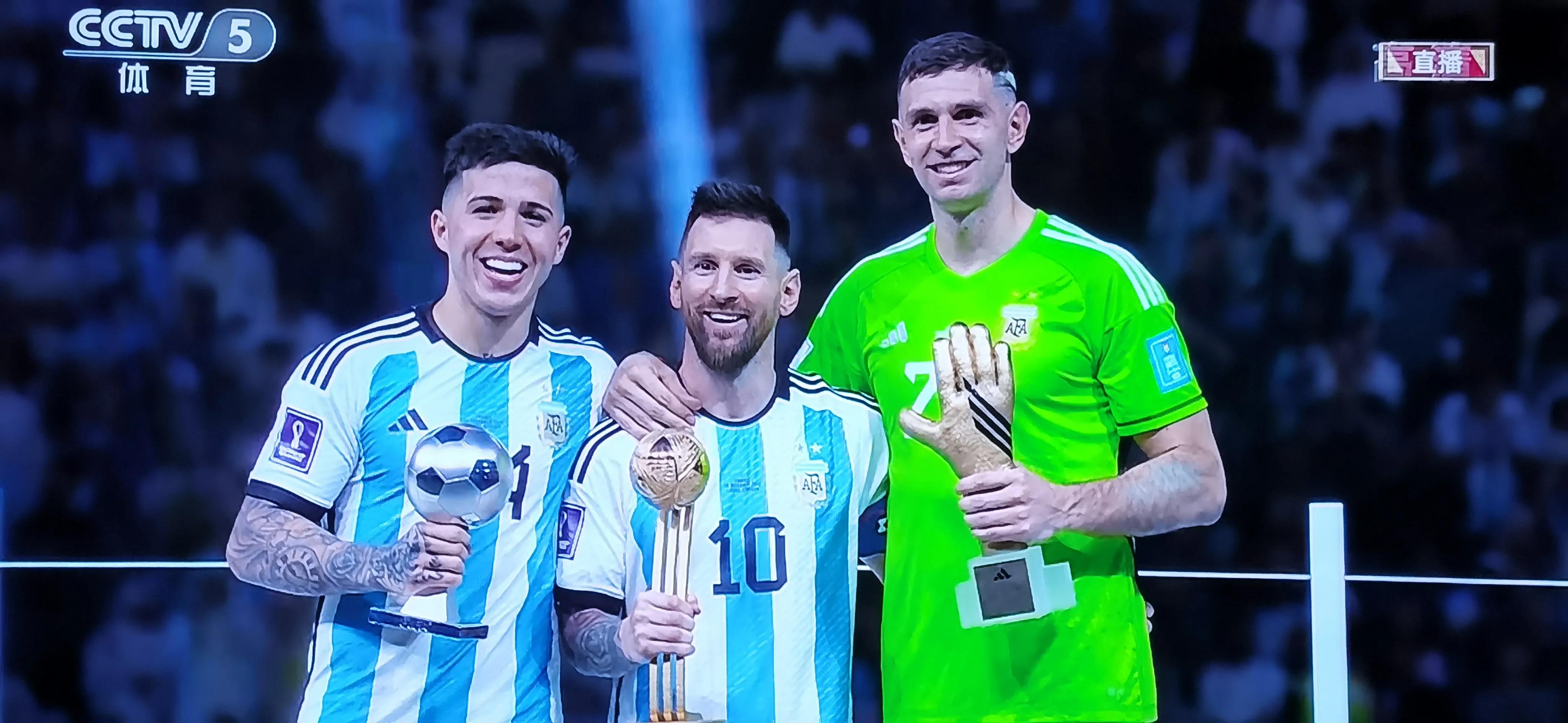 阿根廷完成三连冠梅西创造的奇迹,阿根廷三冠加冕