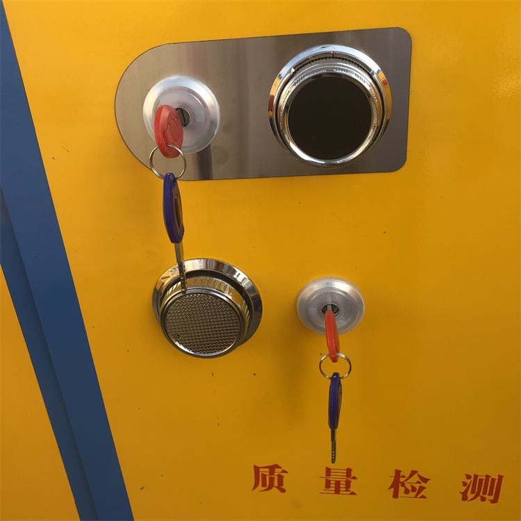 轨道*药炸**输送车：向矿山井下输送*破爆**器材的防爆设备