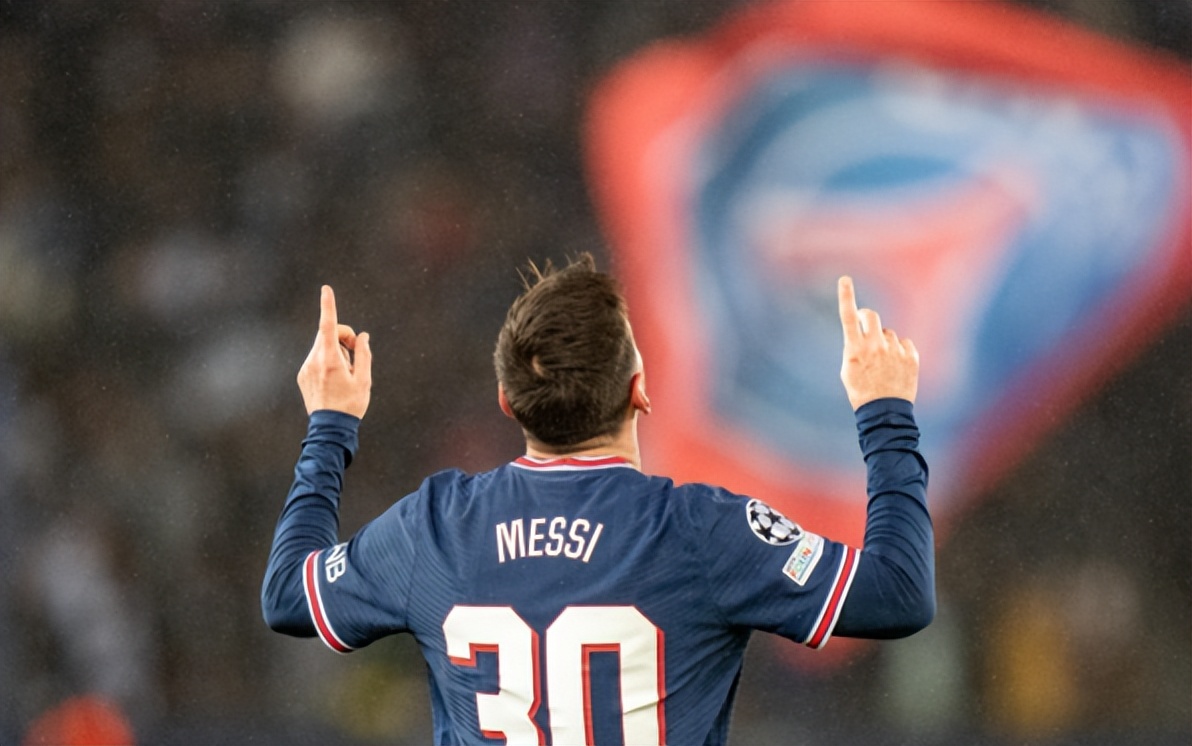 阿扎尔离队,阿扎尔离开皇马以后讨论梅西