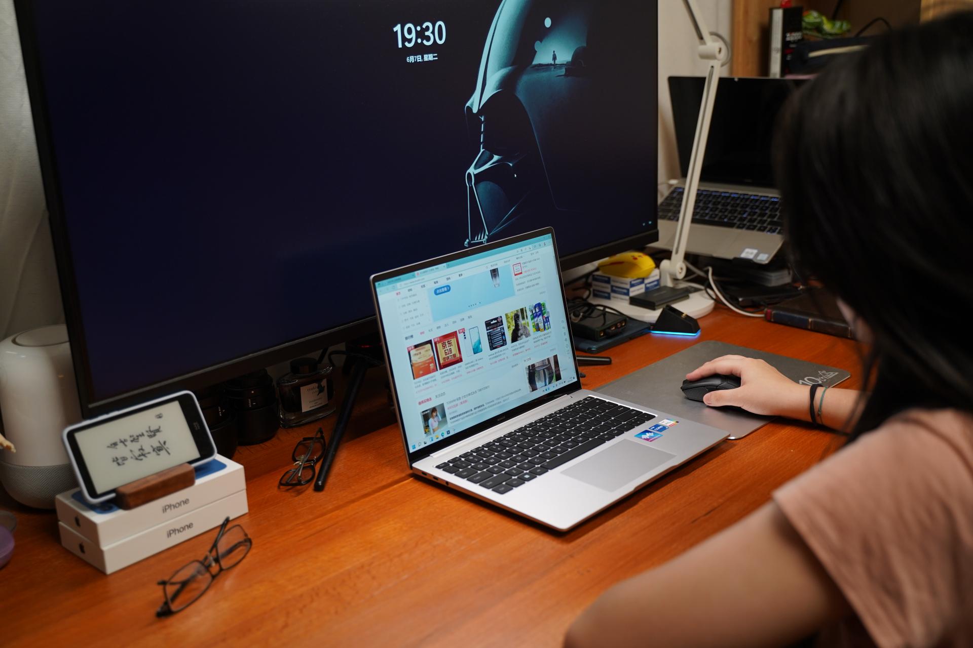 现在入手iphone13值不值得,现在入手iphone13值不值