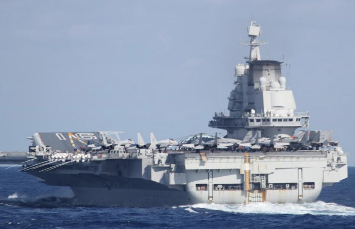 山东舰舰载机起降全视频,山东舰能搭载几架舰载机