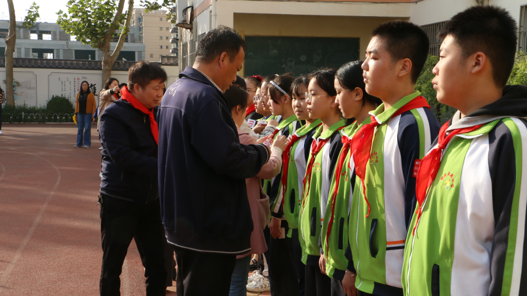 喜迎20大争做好队员主题云队课,喜迎20大争做好队员主题中队活动