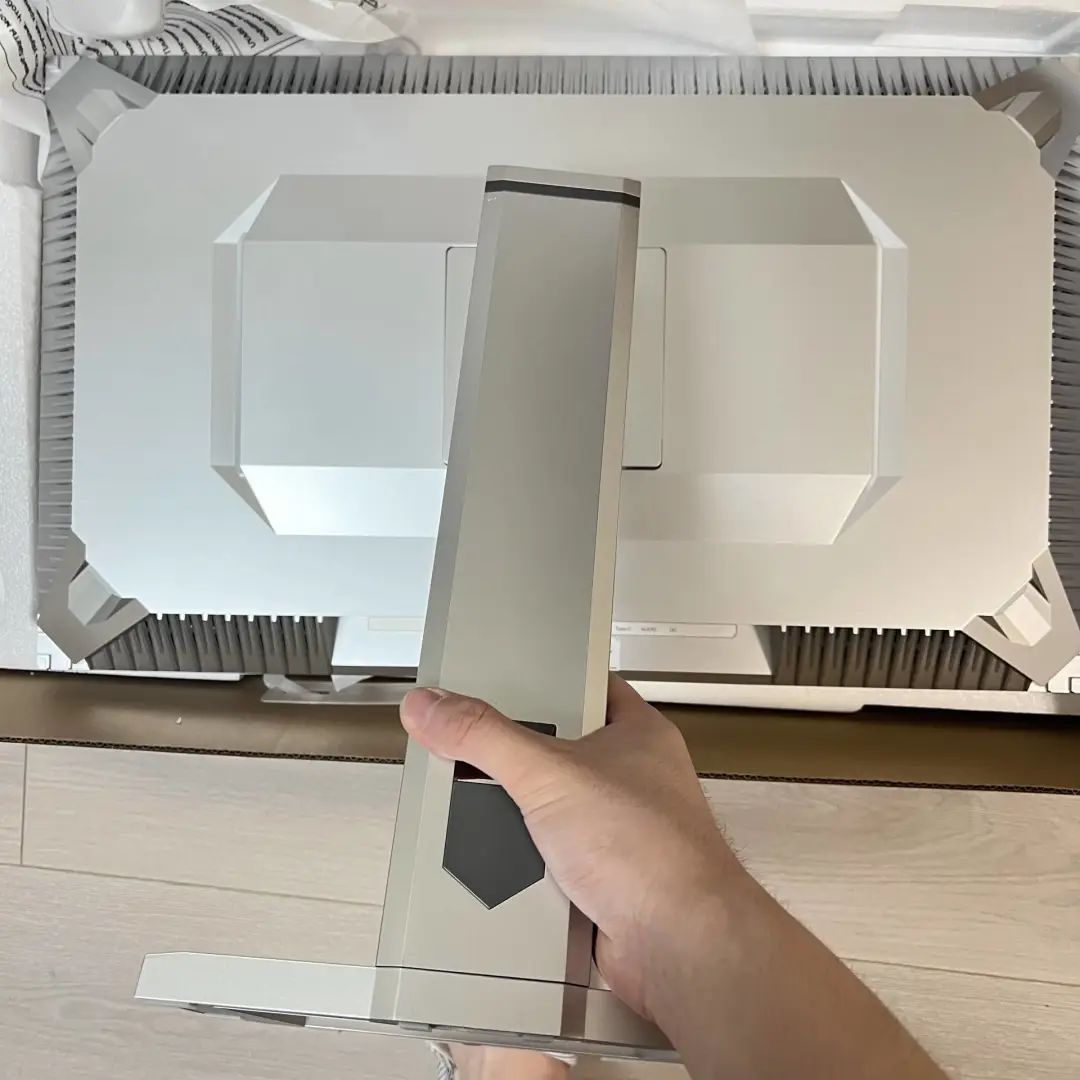 显示器1080pminiled,联合创新27英寸miniled显示器测评