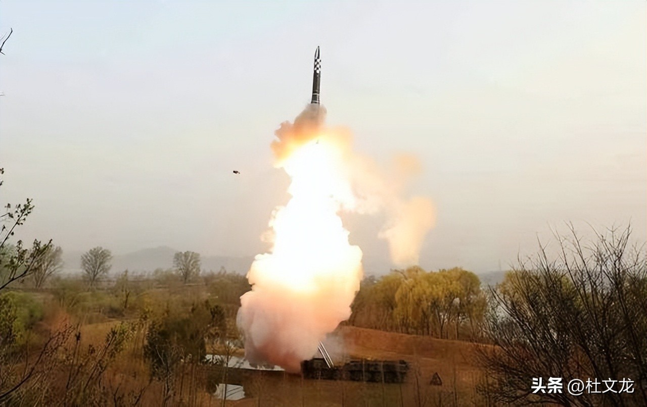 半岛局势升级，美韩与朝鲜剑拔弩张，中国中段反导后，B-52也来了