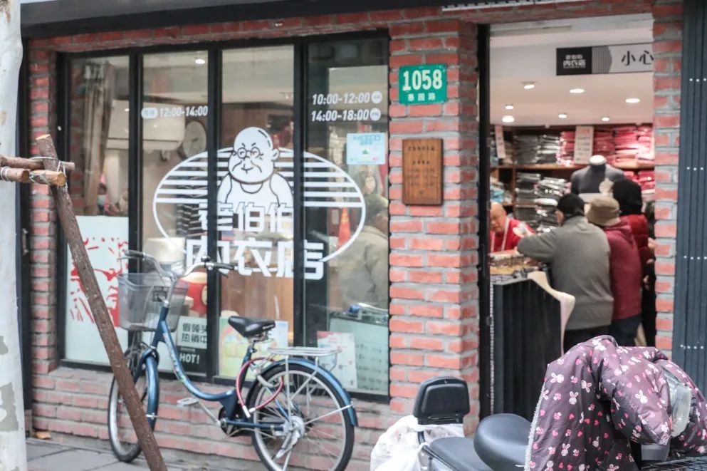 上海市平价衣服在哪儿,上海批发衣服最便宜的地方在哪里