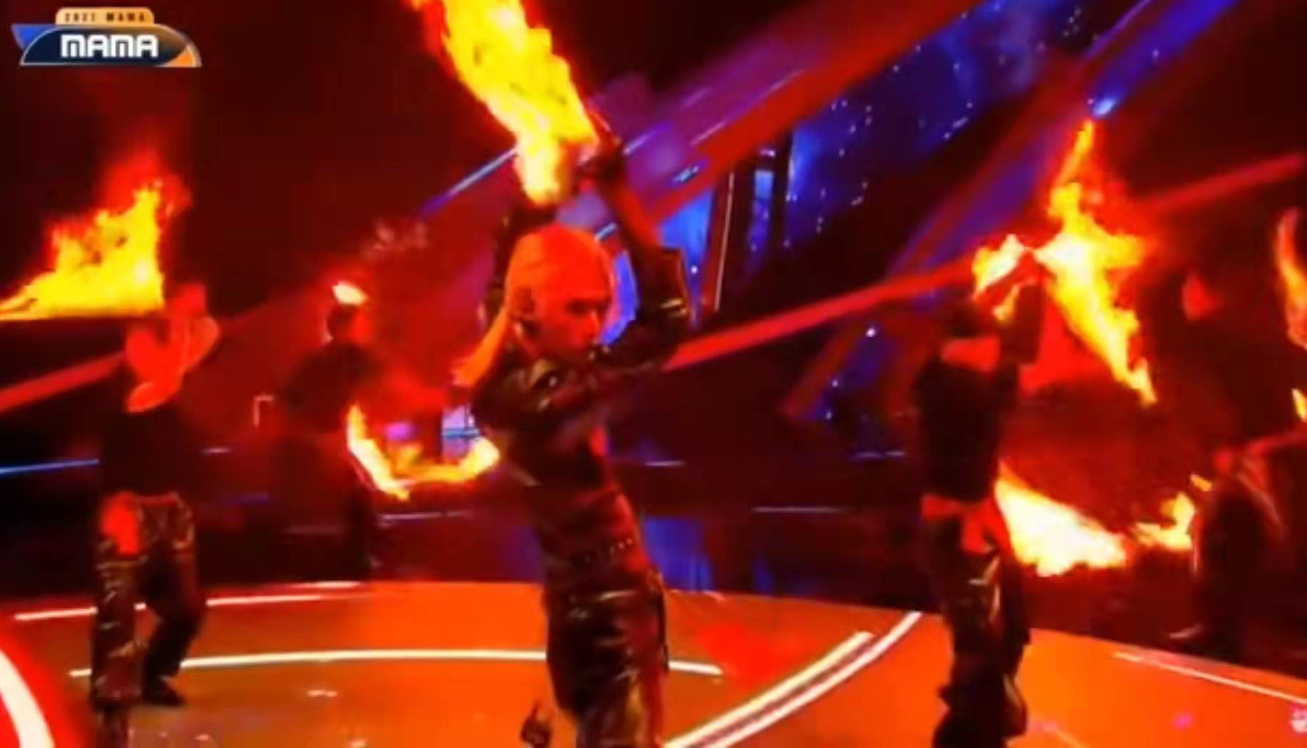 韩国男团人气前十名舞台,很有活力的韩国男团舞台