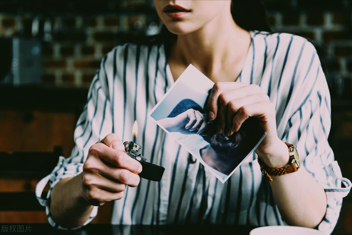 微博大V、精通佛法、无所不能？一女子为“完美恋人”砸下400多万元