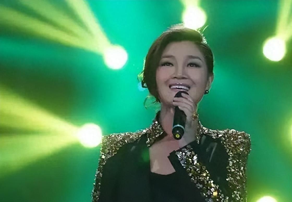 歌手降央卓玛现状,降央卓玛生了几个娃