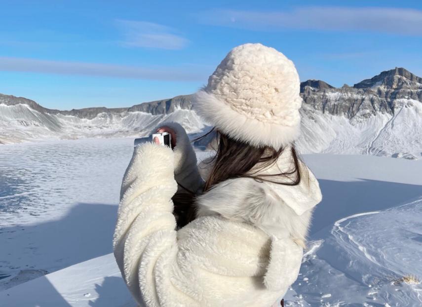 我退休金2000，儿子用我的工资卡给儿媳买了个35000的包，太气人