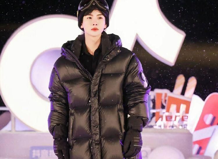 一件羽绒服1000块贵吗,一件羽绒服一万多值不值