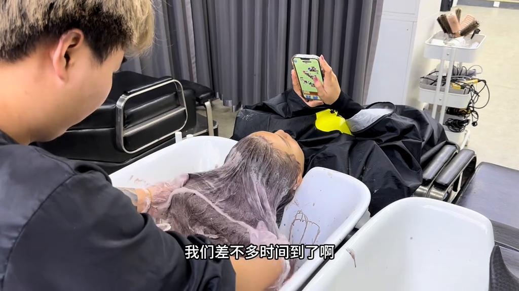 染头发怎么刷得快又均匀,染过的头发再染怎么染均匀