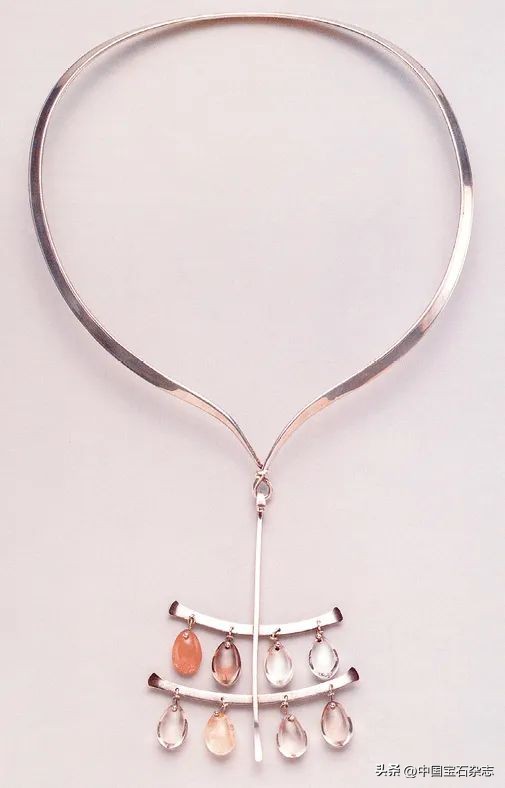 国外新艺术时期的珠宝首饰,西方首饰华丽风格