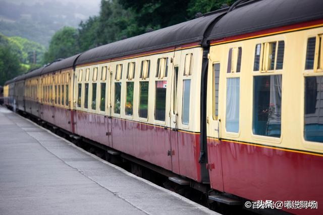 火车东站售票员薪资,火车售票员工资一般多少