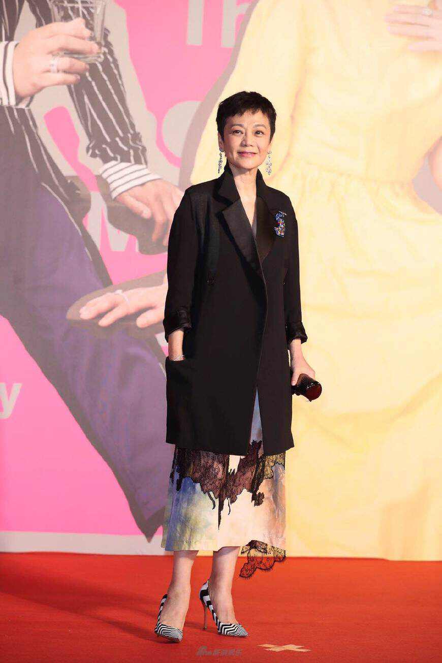 等你老了：请务必远离这5种“老年鞋”，妈妈们还总爱买