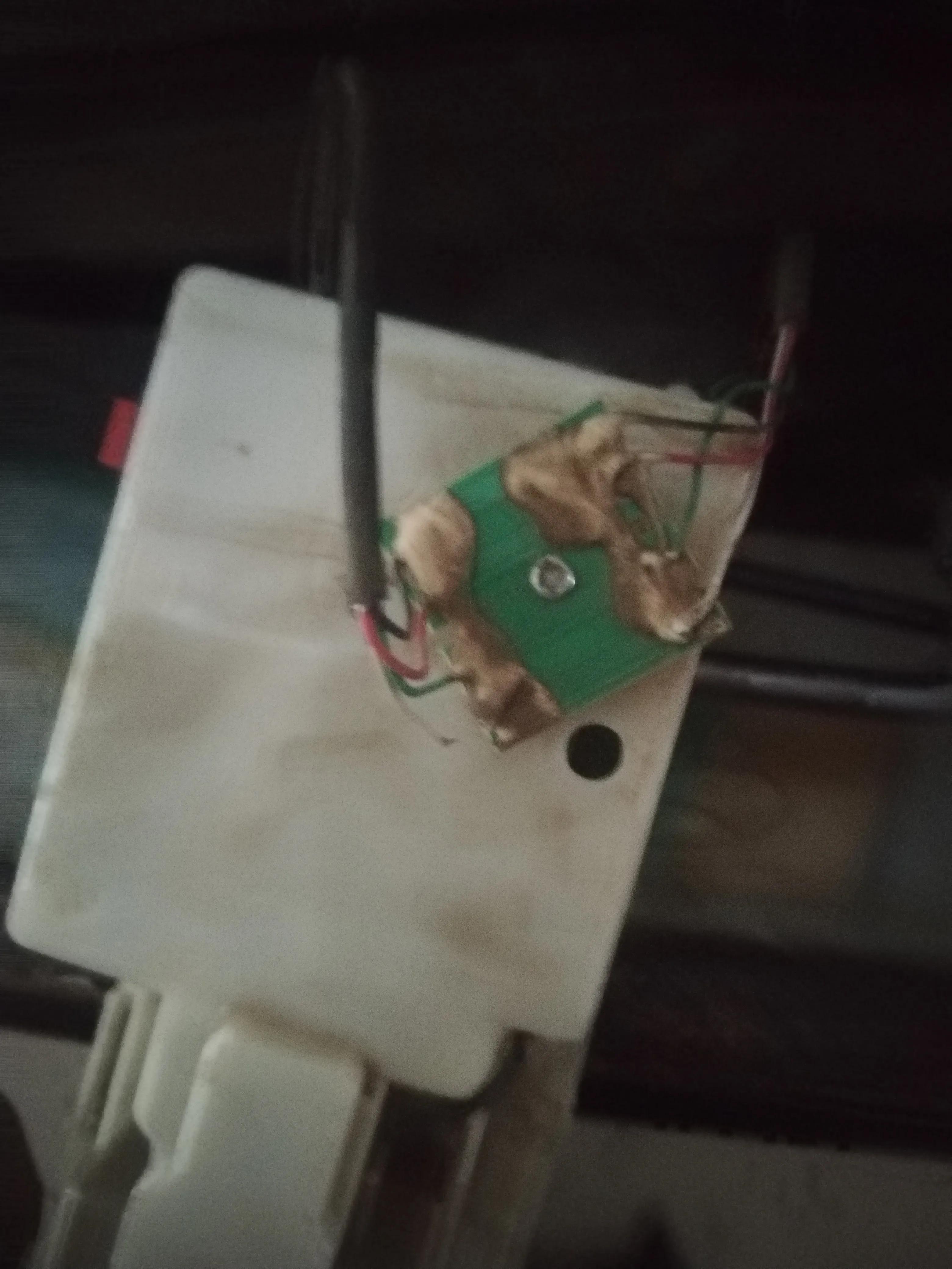 电子秤断线怎么修,电子秤断字怎么修复