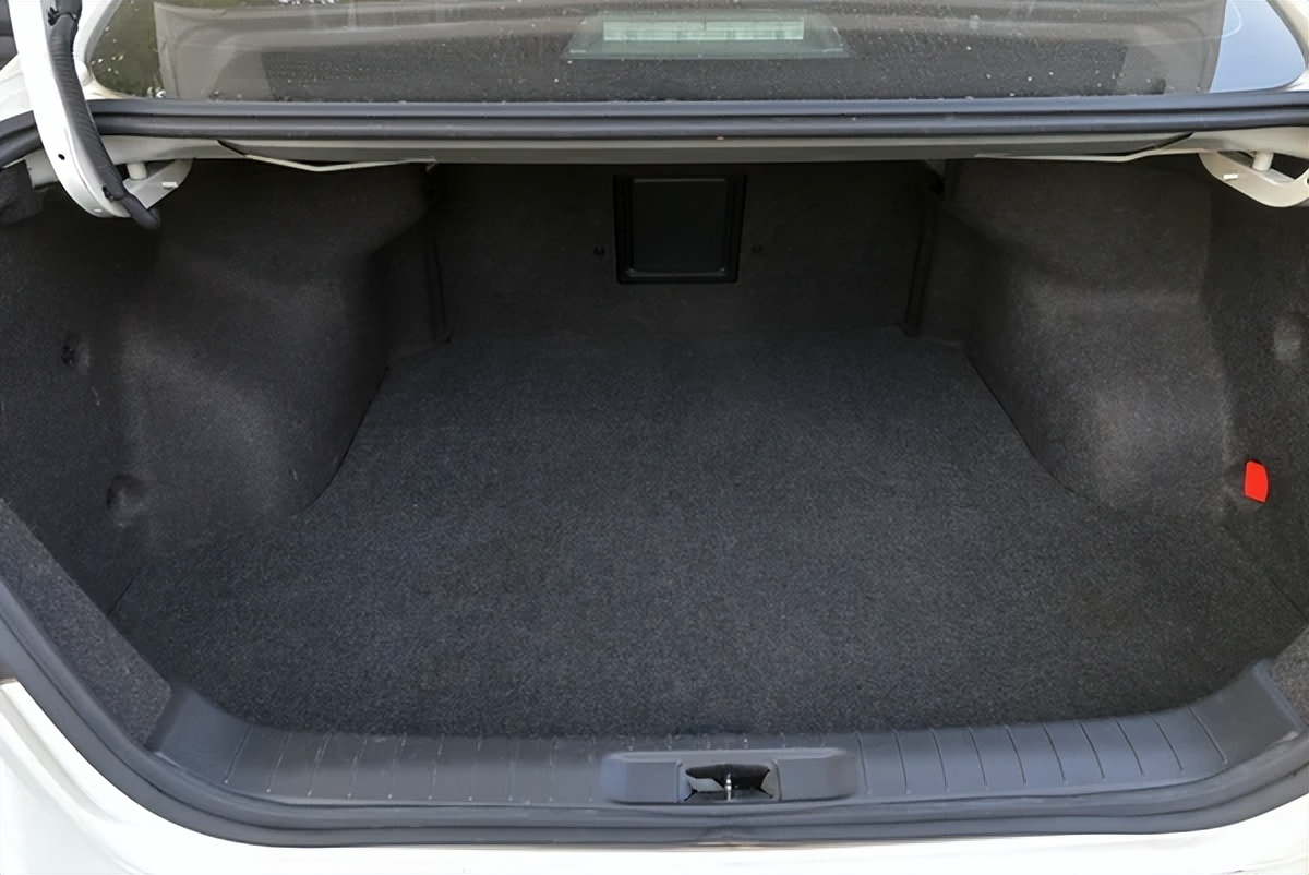 广东二手日产天籁价格,9万到10万二手日产天籁