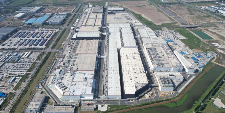 特斯拉工人月薪引热议,985入职特斯拉薪资待遇