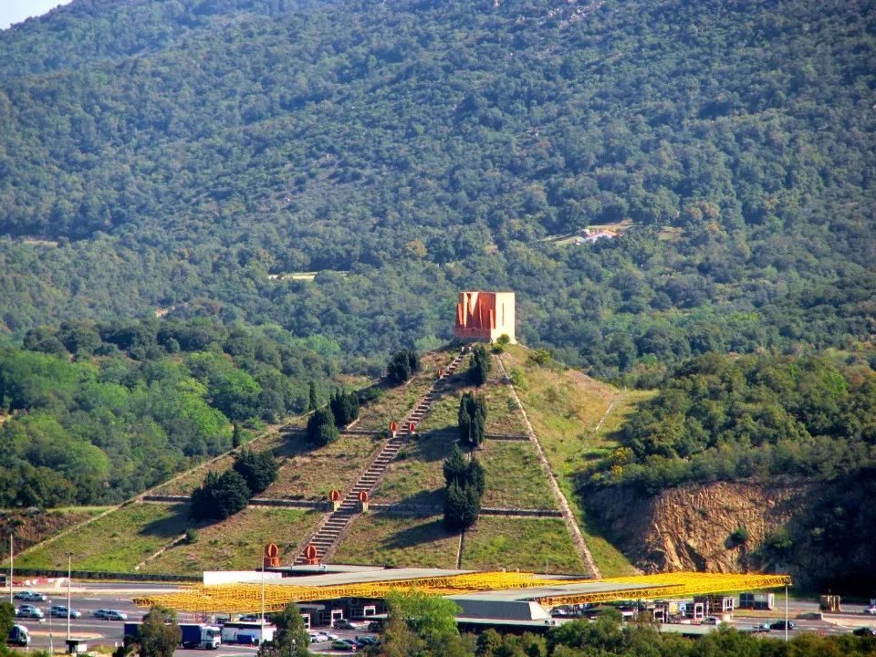 巨星陨落|西班牙著名建筑大师里卡多·波菲逝世