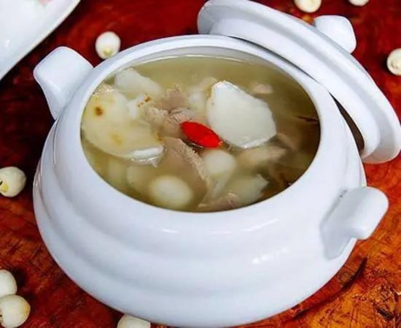 餐桌上的中医之道—假期综合征的饮食攻略