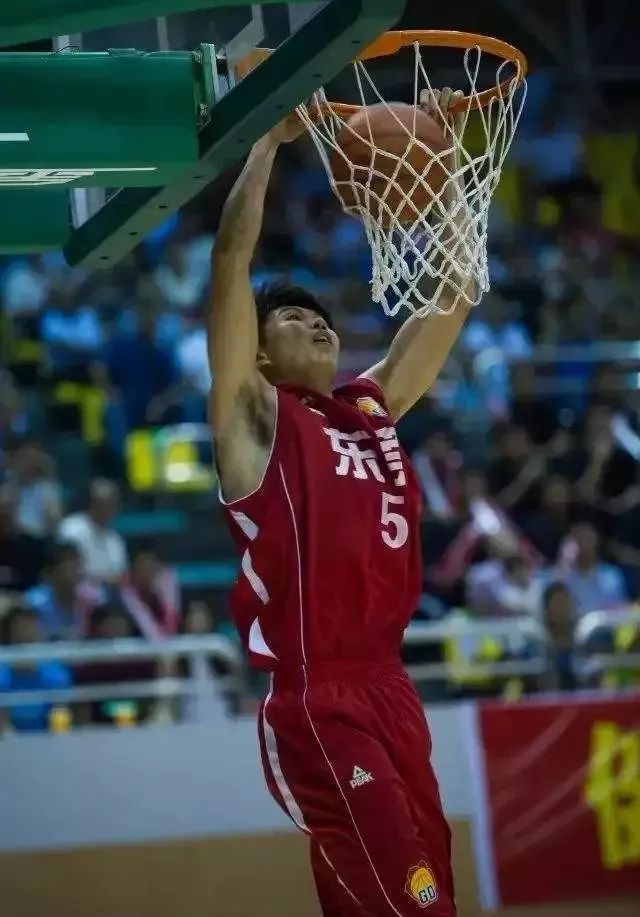 罗杰高光时刻,罗杰复活