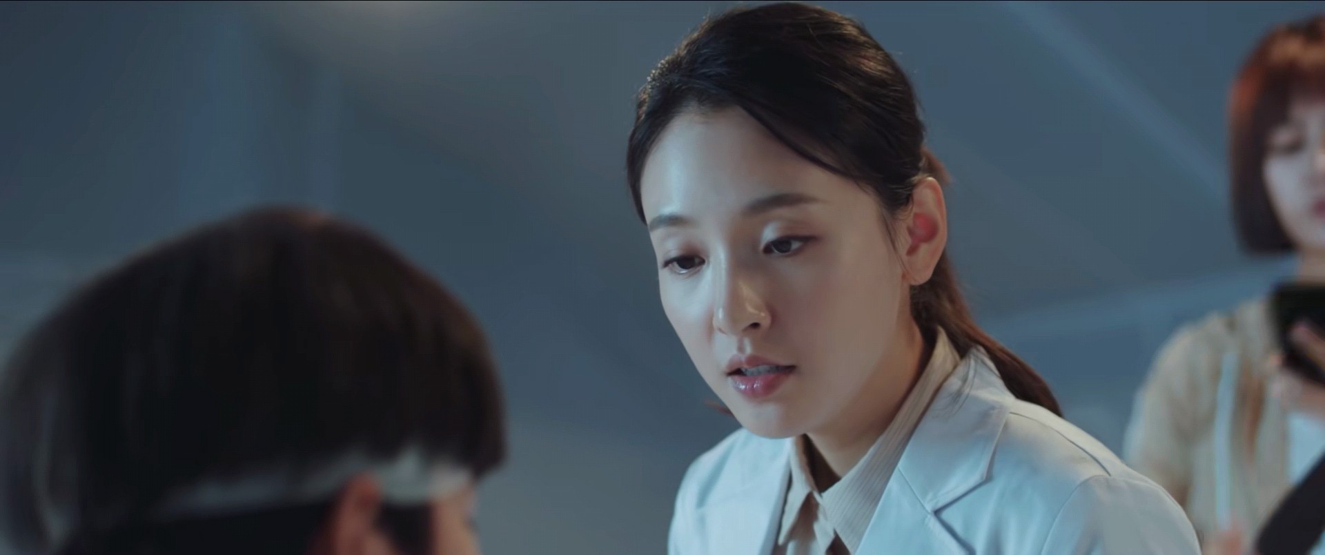 才播出三集就好评不断,追光者豆瓣