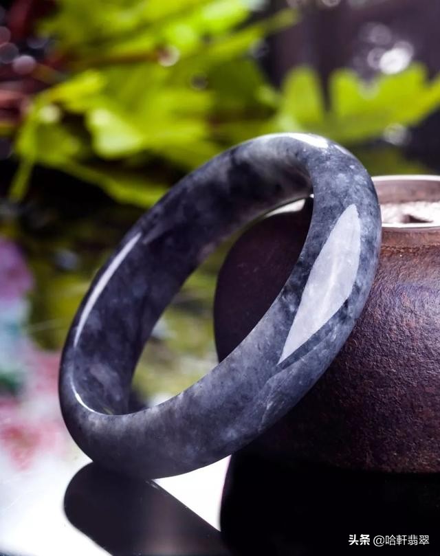 水墨玉与乌鸡种翡翠的区别,乌鸡料翡翠和青花玉的区别