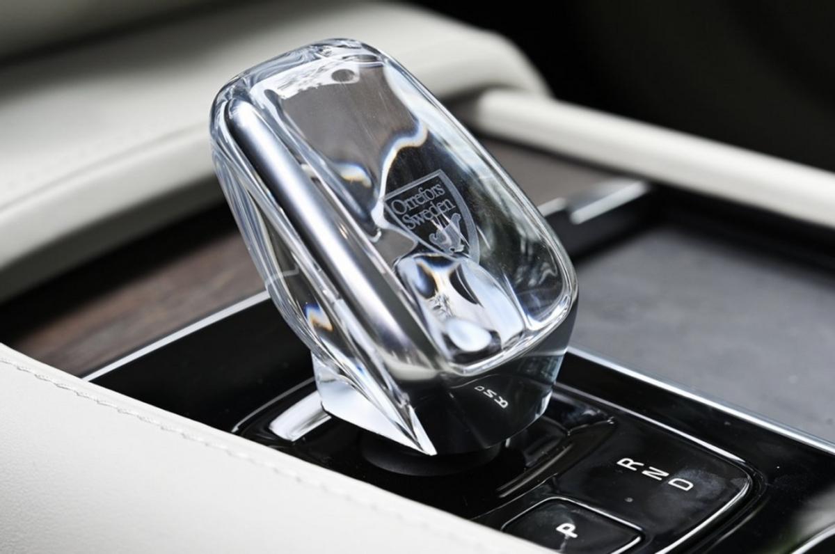 沃尔沃不保值维修保养贵不敢买,02年s80沃尔沃2.9l维修贵不贵