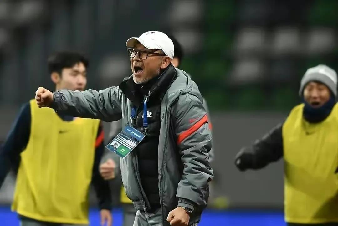 足球界对谢晖的评价,谢晖与中国足球