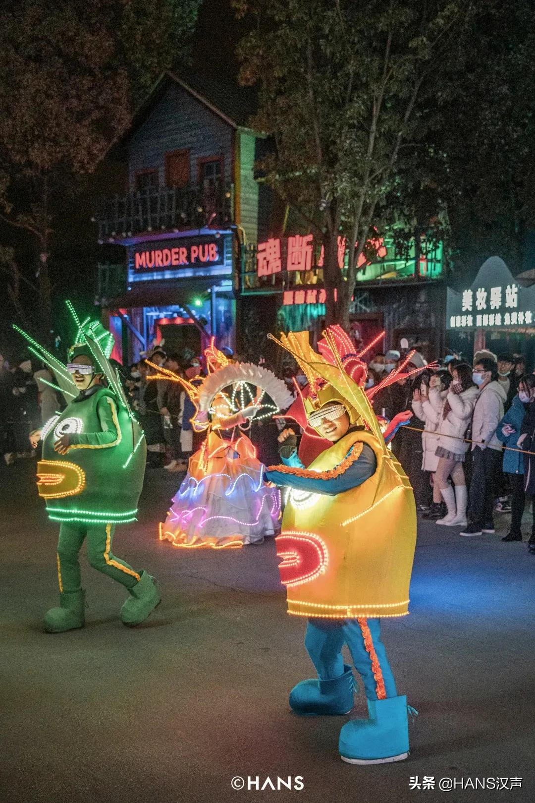 请注意！胖虎出没武汉街头